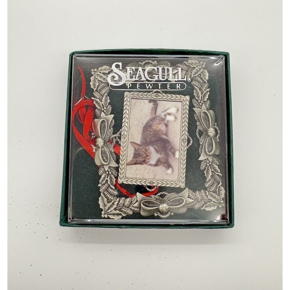 Seagull Pewter Mini Raised Holly & Ribbon Ornament Picture Frame Holidays New - Picture 3 of 9